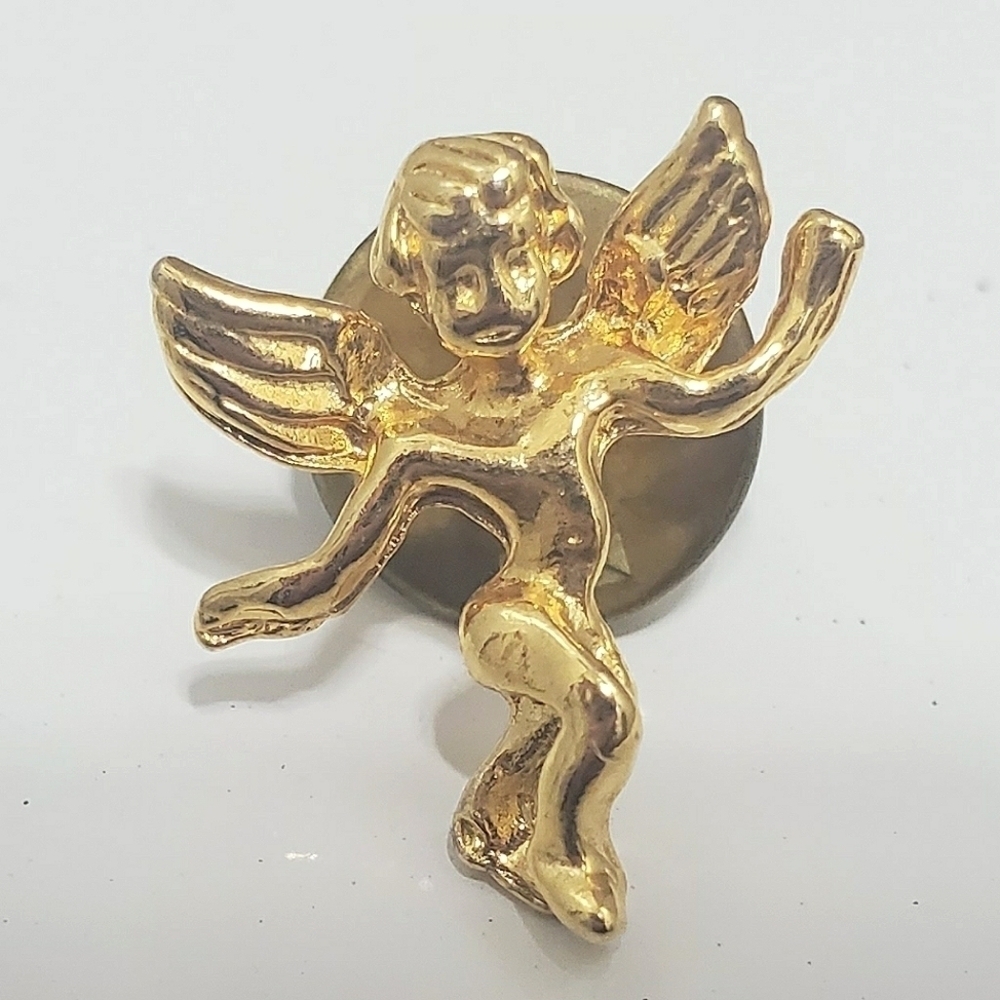 4/2 Vintage Gold Tone Angel Pin Brooch.🌴
